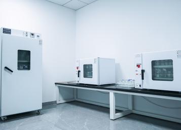 Производствена база